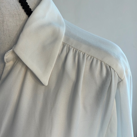 NWT Ann Taylor Factory Cream Blouse - Picture 4 of 6